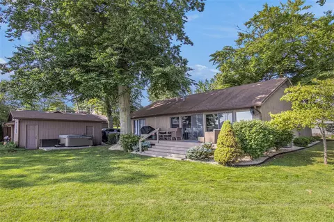 3265 Elmwood Bch, Middleville, MI 49333