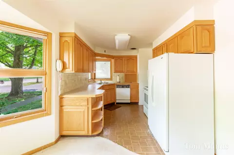 7131 Windcrest, Grand Rapids, MI 49546 photo 4
