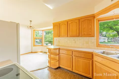 7131 Windcrest, Grand Rapids, MI 49546 photo 3