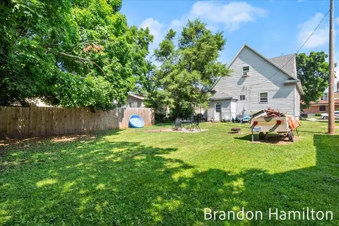 Exterior - 107 W W Ctr, Belding, MI 48809 photo 2 of 3