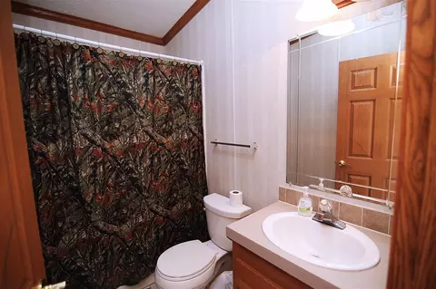 Bath - 15145 Millard, Three Rivers, MI 49093 photo 7 of 7