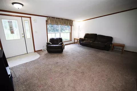 Living - 15145 Millard, Three Rivers, MI 49093 photo 2 of 4