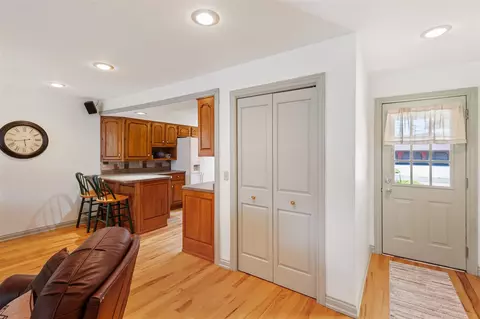 Entry Way - 50221 Meddo, Marcellus, MI 49067 photo 1 of 2