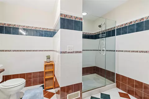 Bath - 50221 Meddo, Marcellus, MI 49067 photo 6 of 6