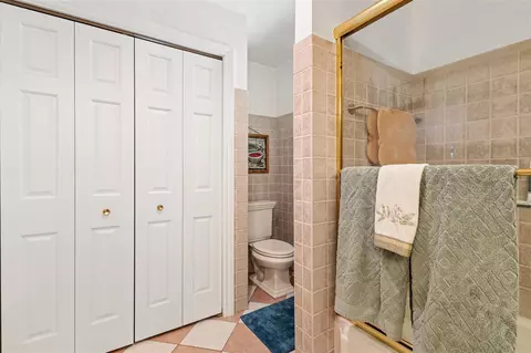 Bath - 50221 Meddo, Marcellus, MI 49067 photo 4 of 6
