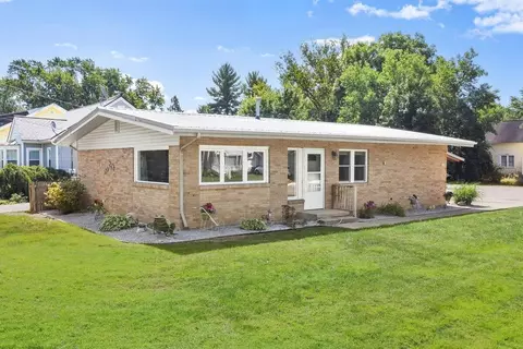 20 River, Coopersville, MI 49404