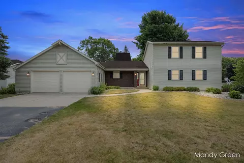 366 E Beech St, Cedar Springs, MI 49319