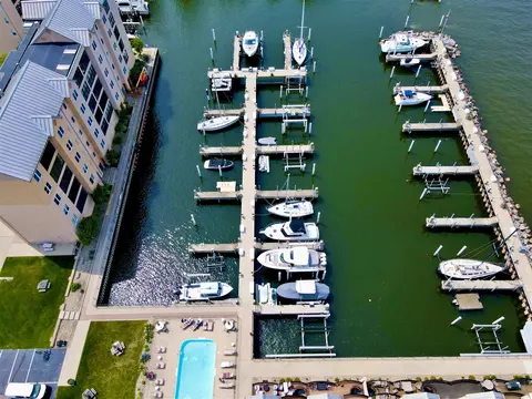 312 Water # 31, Saint Joseph, MI 49085