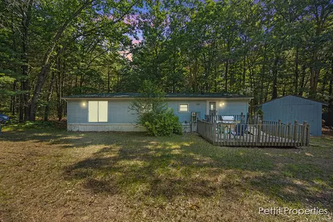 9014 S Spruce, Newaygo, MI 49337