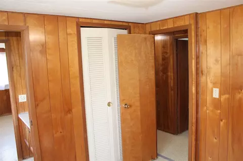 Entry Way - 2786 Dinius, Tecumseh, MI 49286 photo 3 of 4