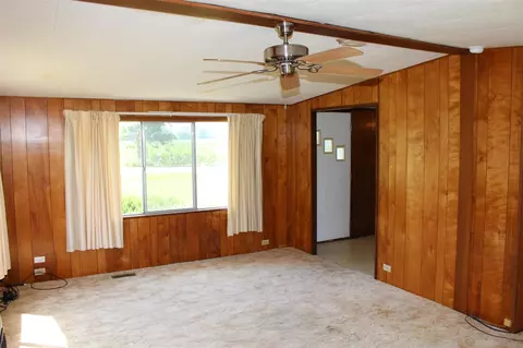 Living - 2786 Dinius, Tecumseh, MI 49286 photo 3 of 4