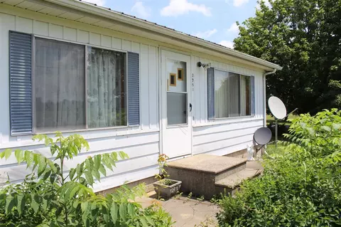 Exterior - 2786 Dinius, Tecumseh, MI 49286 photo 4 of 17