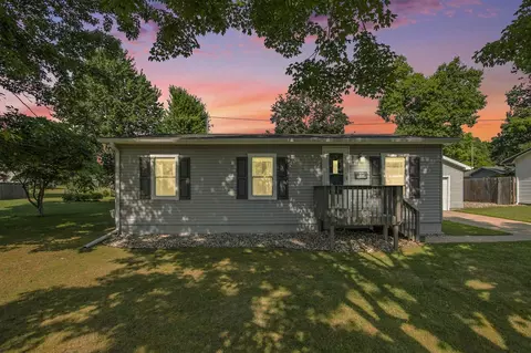 107 Austin, Hartford, MI 49057