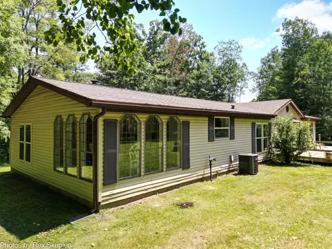 623 E 56th, Newaygo, MI 49337 photo 4