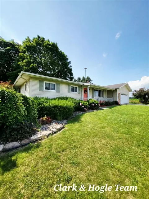 4156 S Grange, Westphalia, MI 48894