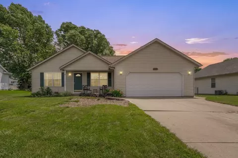 2637 Hickory Nut, Kalamazoo, MI 49004