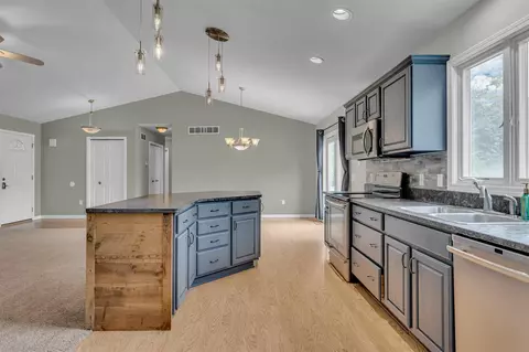 1615 Bunting, Jackson, MI 49201 photo 11