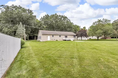 1615 Bunting, Jackson, MI 49201 photo 2