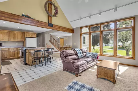 Living - 3416 Northlands, Jackson, MI 49201 photo 2 of 6