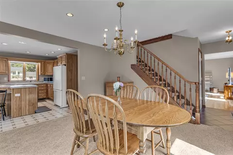 Dining - 3416 Northlands, Jackson, MI 49201 photo 2 of 2