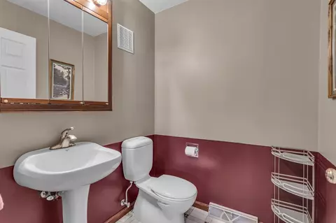 Bath - 3416 Northlands, Jackson, MI 49201 photo 1 of 4