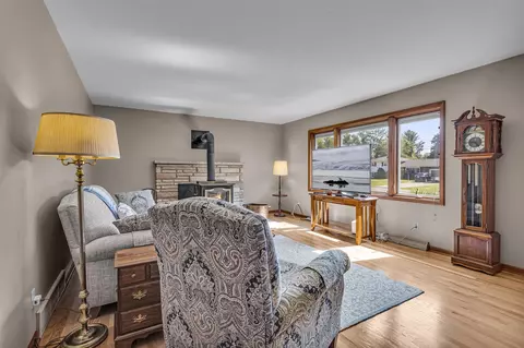 Living - 3416 Northlands, Jackson, MI 49201 photo 6 of 6