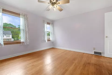 Bedroom - 528 Glendale Blvd, Parchment, MI 49004 photo 2 of 6