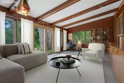 Living - 528 Glendale Blvd, Parchment, MI 49004 photo 6 of 6