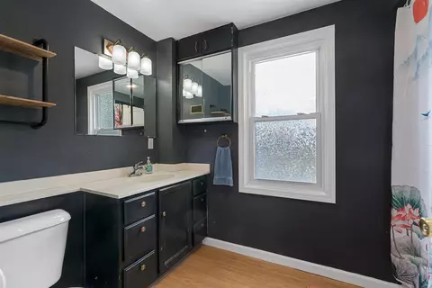 Bath - 528 Glendale Blvd, Parchment, MI 49004 photo 2 of 2