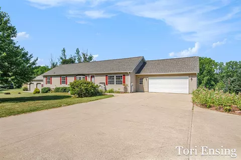 12345 Morgan Mls, Greenville, MI 48838