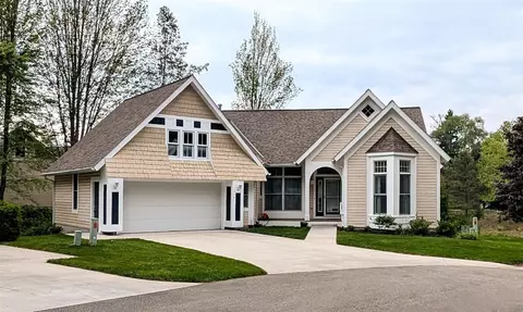 274 Willow Crk, Holland, MI 49424
