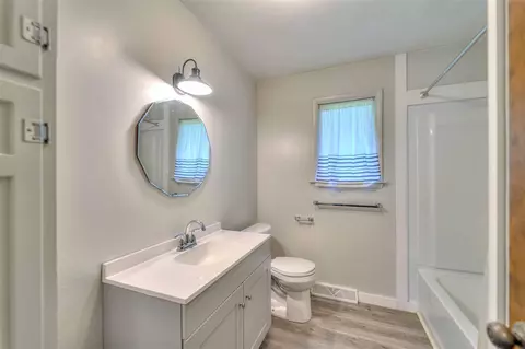 Bath - 2922-2926 Chapel, Parma, MI 49269 photo 1 of 2