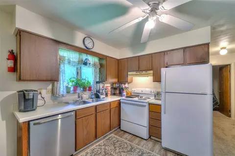 Kitchen - 2922-2926 Chapel, Parma, MI 49269 photo 1 of 1