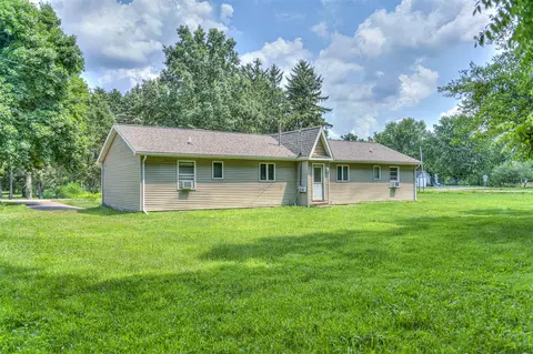 Exterior - 2922-2926 Chapel, Parma, MI 49269 photo 3 of 5