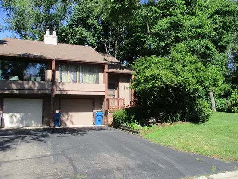2376 Strathmore, Kalamazoo, MI 49009