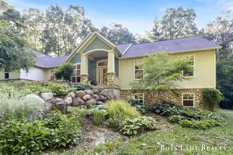 658 Headwaters, Lowell, MI 49331