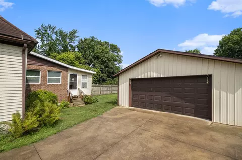 Exterior - 218 W Jackson, Mendon, MI 49072 photo 5 of 8