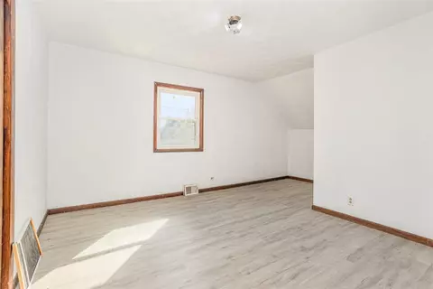 Bedroom - 218 W Jackson, Mendon, MI 49072 photo 3 of 4
