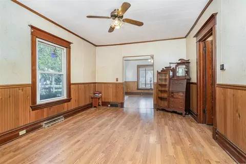Living - 218 W Jackson, Mendon, MI 49072 photo 4 of 5