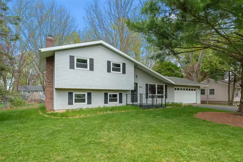 5662 Lamplighter, Kalamazoo, MI 49009