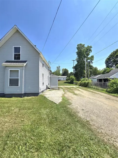 Exterior - 626 S Front, Belding, MI 48809 photo 4 of 6