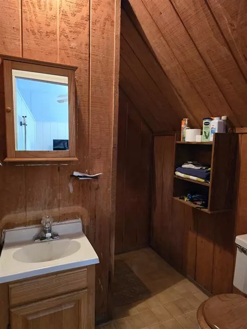 Bath - 626 S Front, Belding, MI 48809 photo 2 of 2