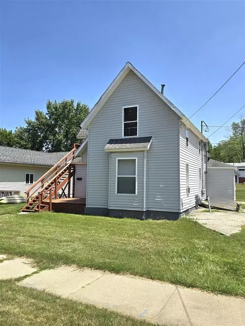 Exterior - 626 S Front, Belding, MI 48809 photo 2 of 6