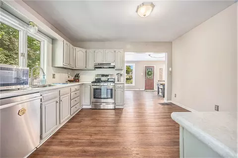 416 Kent, Lowell, MI 49331 photo 12