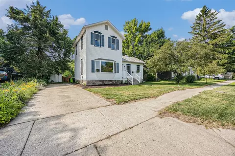 416 Kent, Lowell, MI 49331 photo 2
