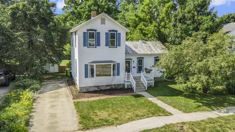 416 Kent, Lowell, MI 49331 photo 29