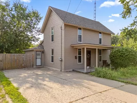 851 N Leroy, Fenton, MI 48430