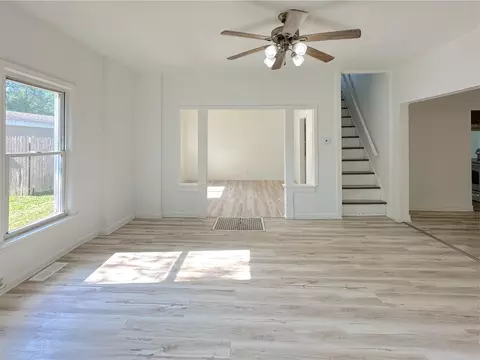 Living - 1006 Madison, Three Rivers, MI 49093 photo 7 of 9