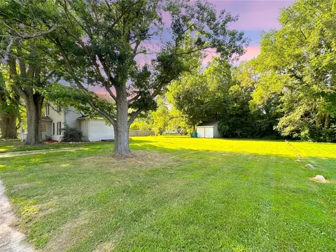 Exterior - 1006 Madison, Three Rivers, MI 49093 photo 5 of 9