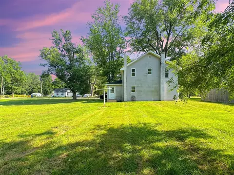 Exterior - 1006 Madison, Three Rivers, MI 49093 photo 6 of 9